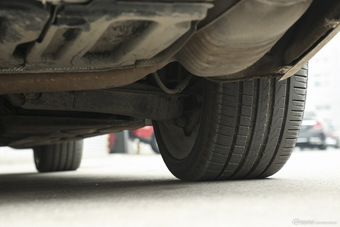 2015款奔驰E260L 2.0T自动