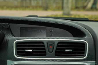 2015款海马福美来1.6L手动悦尚型