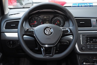 2015款朗行230TSI DSG舒适版