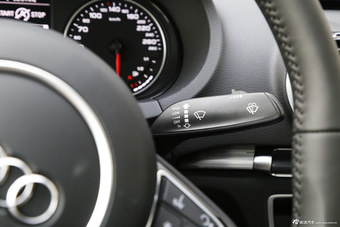 2015款奥迪A3 Limousine 1.4T自动35TFSI 300万纪念舒享版