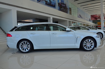 2015款捷豹XF 2.0T Sportbrake 豪华版