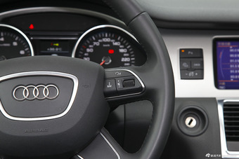 2015款奥迪Q7 40TFSI典藏型