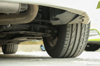 2015款宝马1系120i 1.6T自动运动设计套装