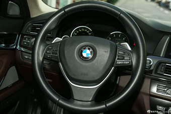 2015款宝马5系535Li 3.0T自动行政型豪华设计套装