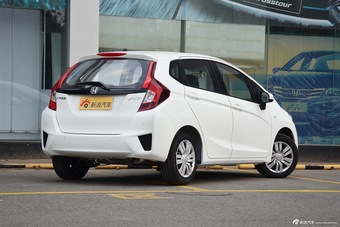 2016款飞度1.5L CVT LX舒适天窗型