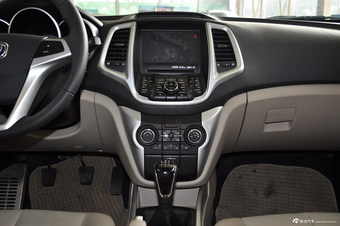 2014款逸动1.6L手动尊贵型