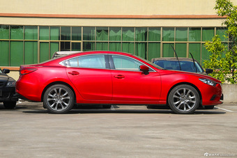 2015款阿特兹2.5L自动蓝天运动版