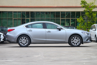 2015款阿特兹2.0L自动蓝天豪华版