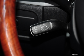 2011款途锐V6 3.0TSI汽油舒适型