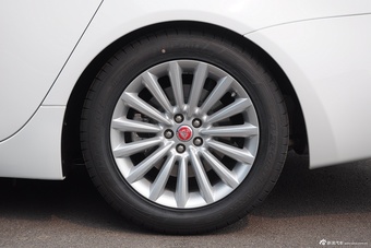 2015款捷豹XJL2.0T两驱典雅商务80周年典藏版