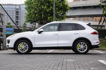 2015款卡宴Cayenne S E-Hybrid 3.0T自动