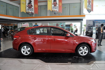 2013款科鲁兹掀背1.6L手动豪华版