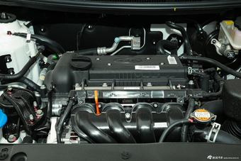 2015款起亚K2 1.4L手动GLS三厢