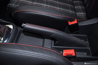 2012款POLO 1.4TSI GTI极地白