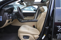 2015款捷豹XJL 2.0T两驱典雅商务版