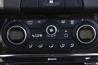 2014款雷诺科雷傲2.5L四驱豪华版