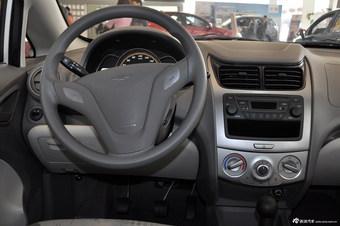 2013款赛欧三厢1.2L手动时尚版