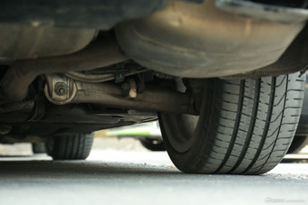 2015款宝马5系535Li 3.0T自动行政型豪华设计套装