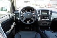 2015款奔驰ML320 4MATIC