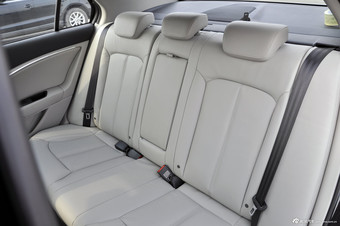 2014款奔腾B90到店实拍