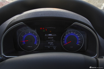 2016款吉利帝豪1.5L手动三厢时尚版