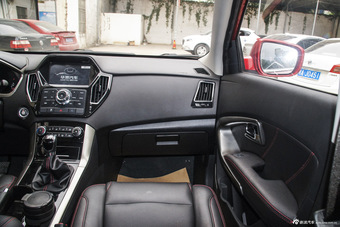 2016款新圣达菲1.5T手动两驱汽油智享型
