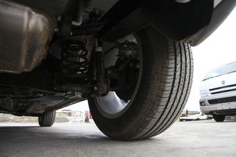 2015款中华V3 1.5L自动智能型