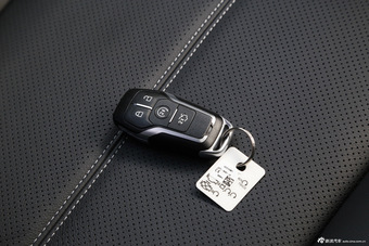 2015款金牛座2.0T自动豪华版