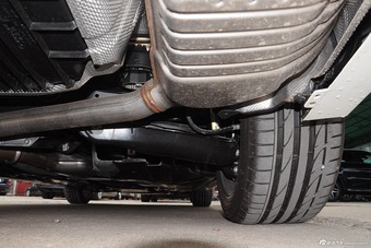 20015款奔驰C级C200旅行版