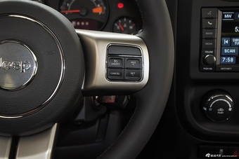 2014款自由客2.0L运动增强版