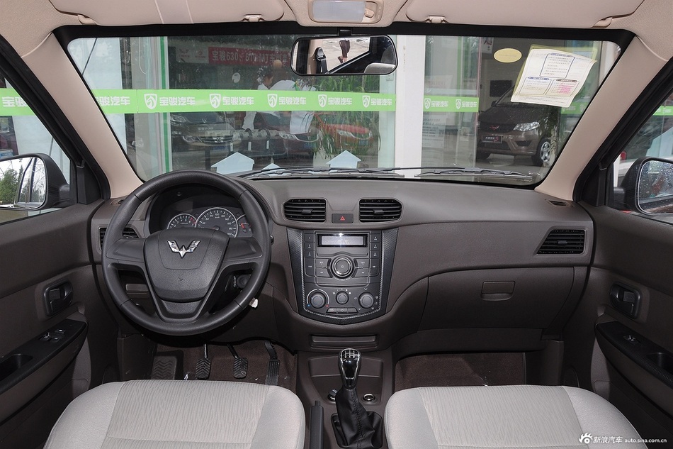 2015款五菱宏光S 1.5L基本型 国V