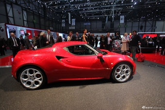 阿尔法罗密欧4C