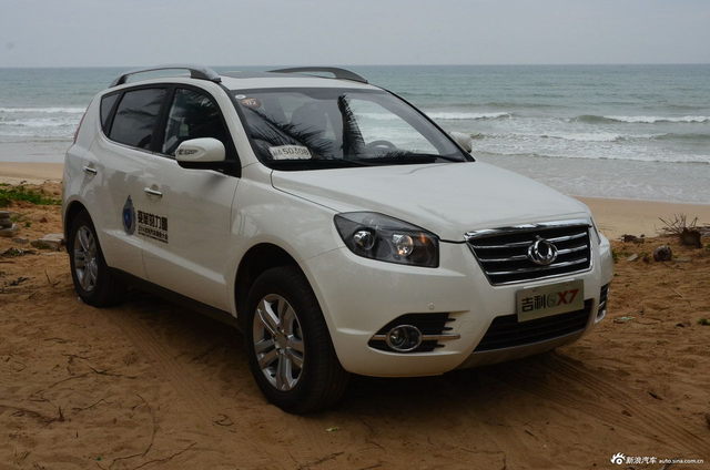 2014款吉利GX7 2.0L自动尊贵型图片