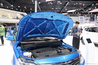 2015上海车展：悦翔V3