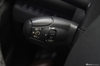 2015款东风标致3008 1.6T自动THP至尚版