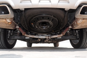 2015款科帕奇2.4L 7座四驱旗舰版