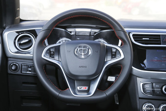 2015款中华V3 1.5L手动精英型