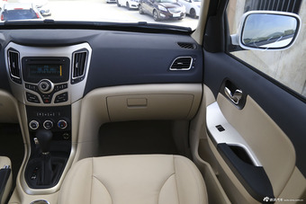 2015款海马S7 1.8T自动改款纵驰型