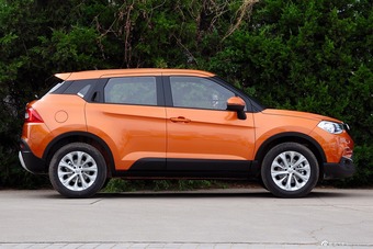 2015款中华V3 1.5L自动精英型