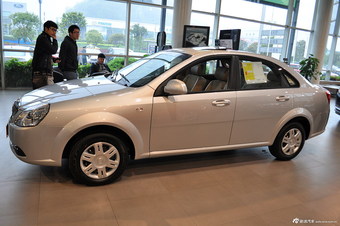 2013款凯越1.5L手动经典型 钛银