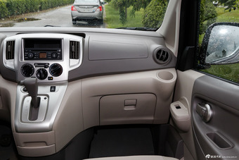 2014款NV200 1.6L自动尊贵型 国V