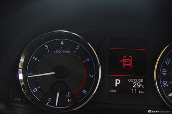 2014款卡罗拉1.6L自动GL-i真皮版