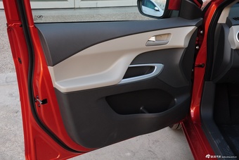 2015款3 1.3L AMT理想版