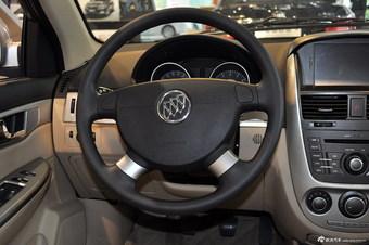 2013款凯越1.5L手动经典型 钛银