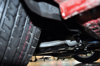 2013款英朗GT 1.6L手动进取版 宝石红