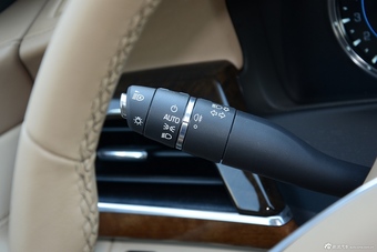 2016款凯迪拉克CT6 3.0T自动40T铂金版