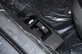 2015款速锐1.5L手动豪华型