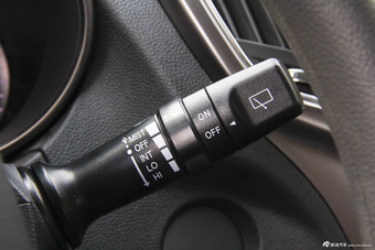 2016款长安CS75 2.0L手动舒适型国5