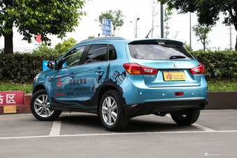 2013款劲炫ASX 2.0L自动四驱旗舰版