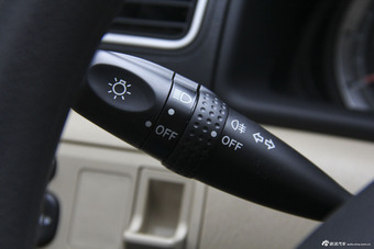 2013款花冠1.6L手动超值版